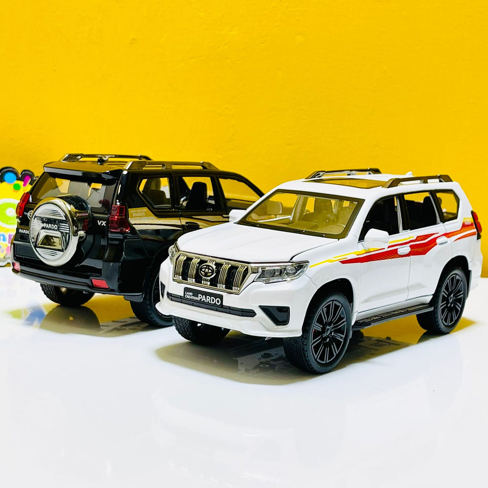 1:22 Scale Diecast Land Cruiser Prado