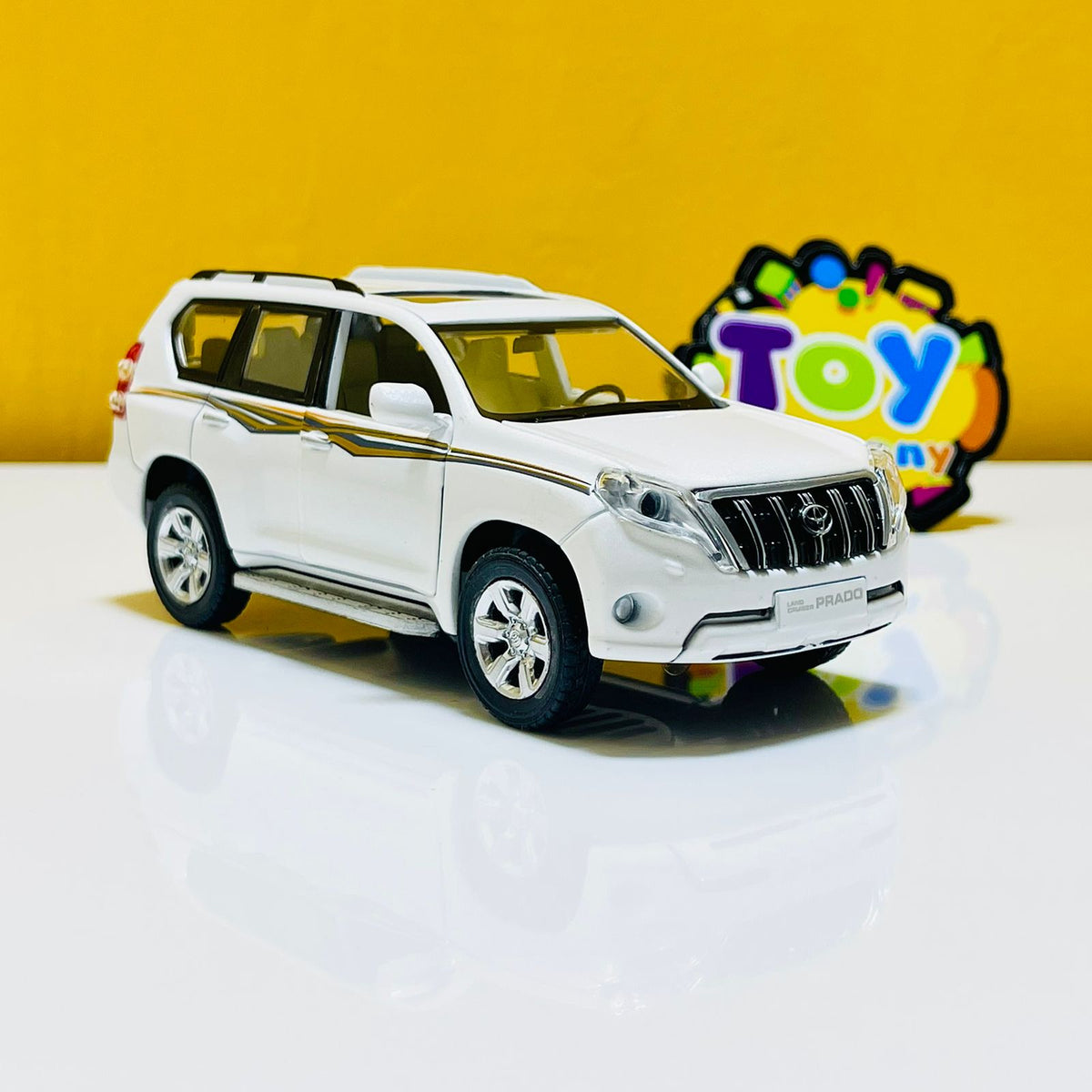 1:32 Scale Diecast Land Cruiser Prado - Lisenced Model