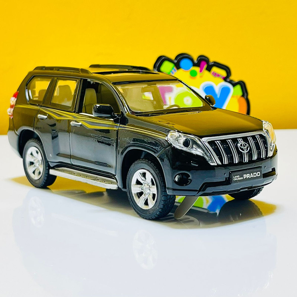 1:32 Scale Diecast Land Cruiser Prado - Lisenced Model