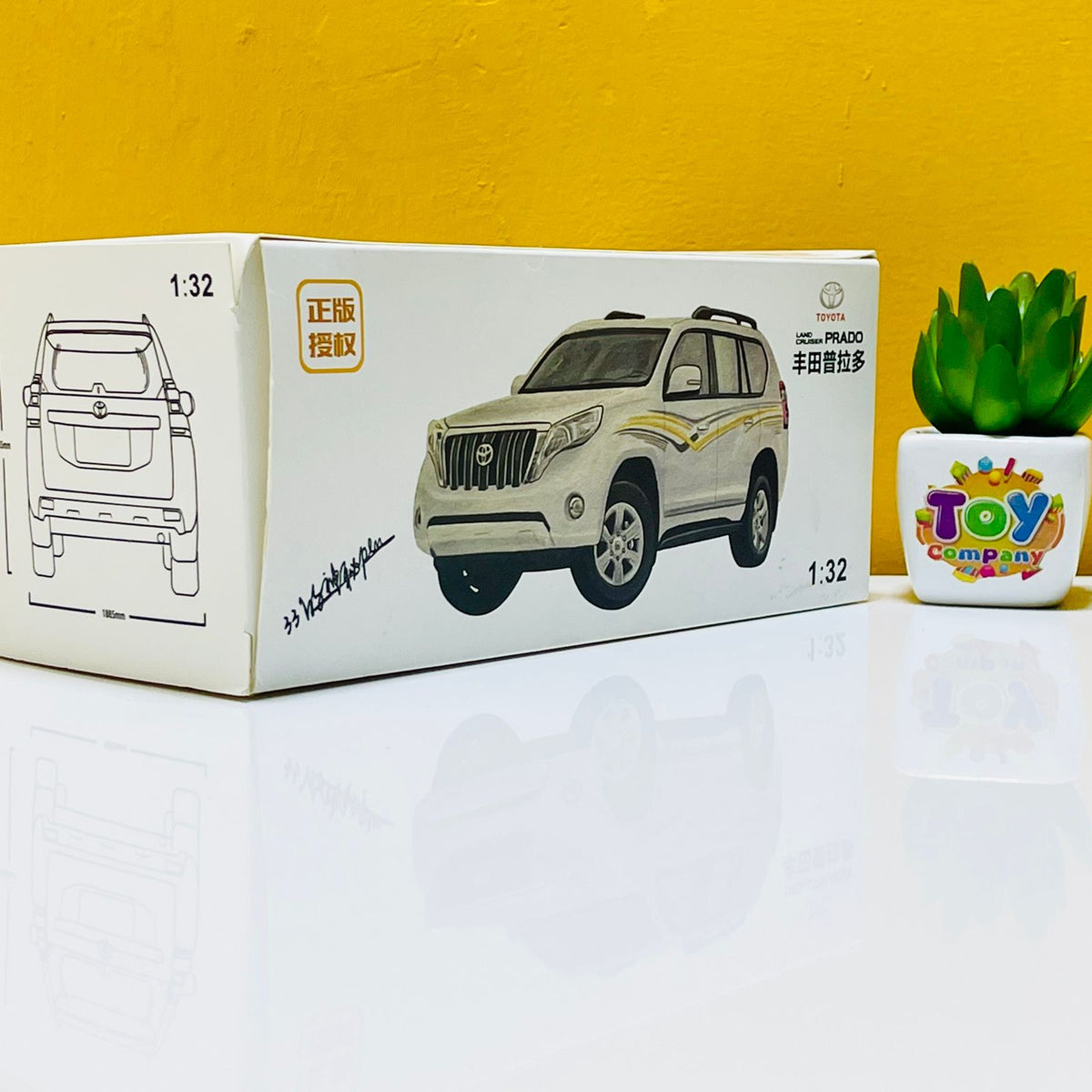 1:32 Scale Diecast Land Cruiser Prado - Lisenced Model