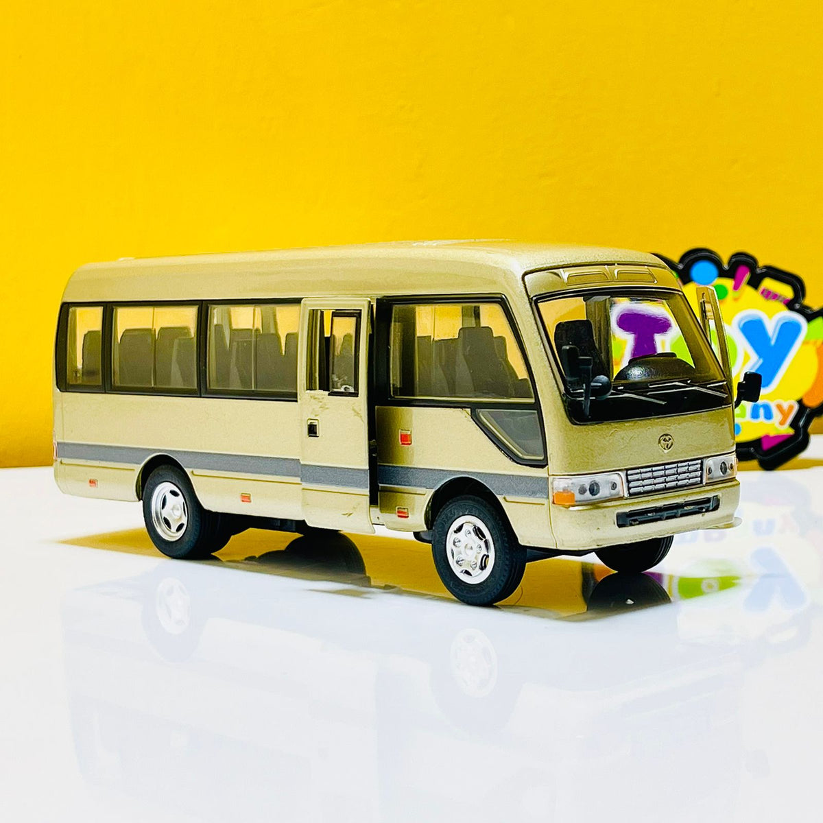1:32 Diecast Toyota Coaster Bus