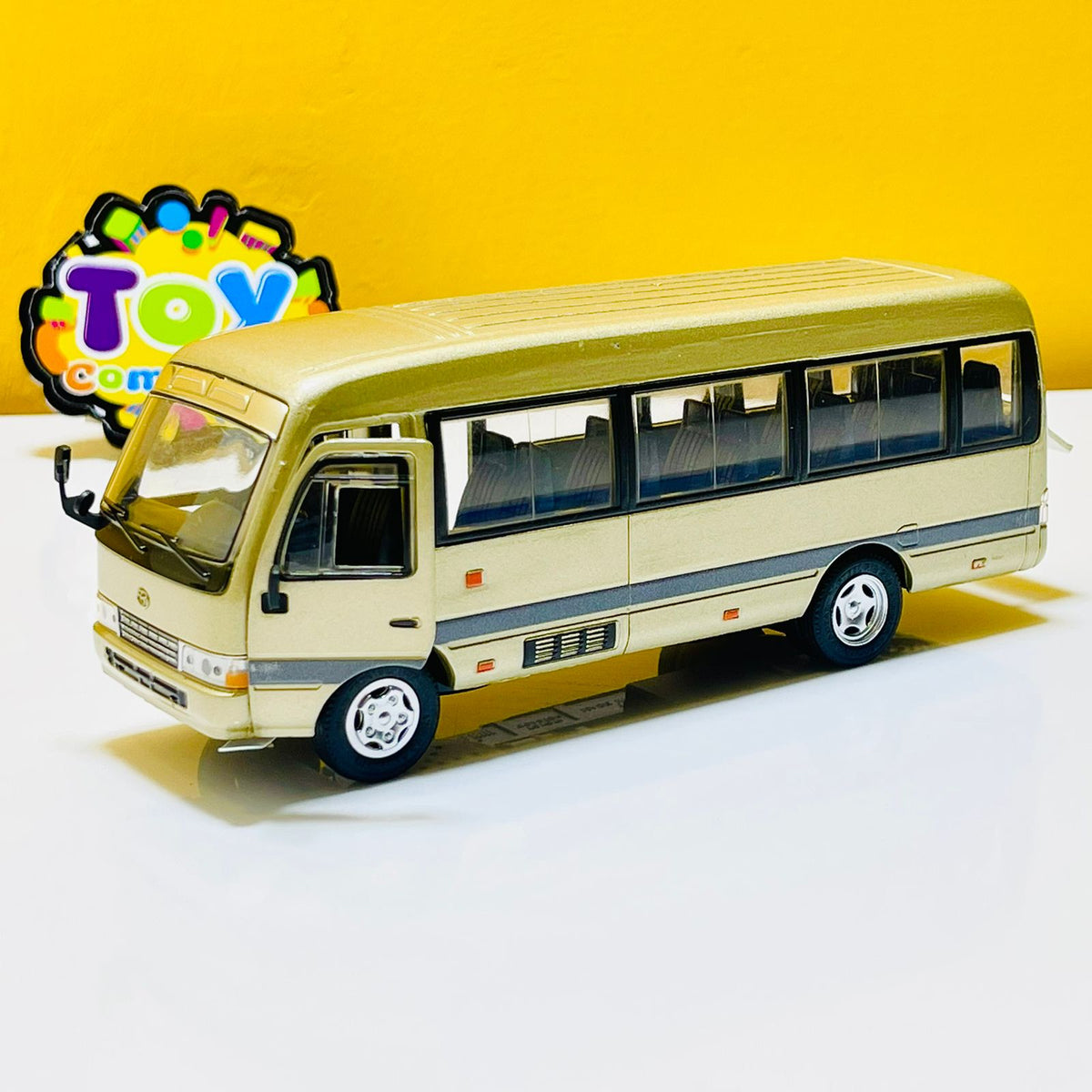 1:32 Diecast Toyota Coaster Bus