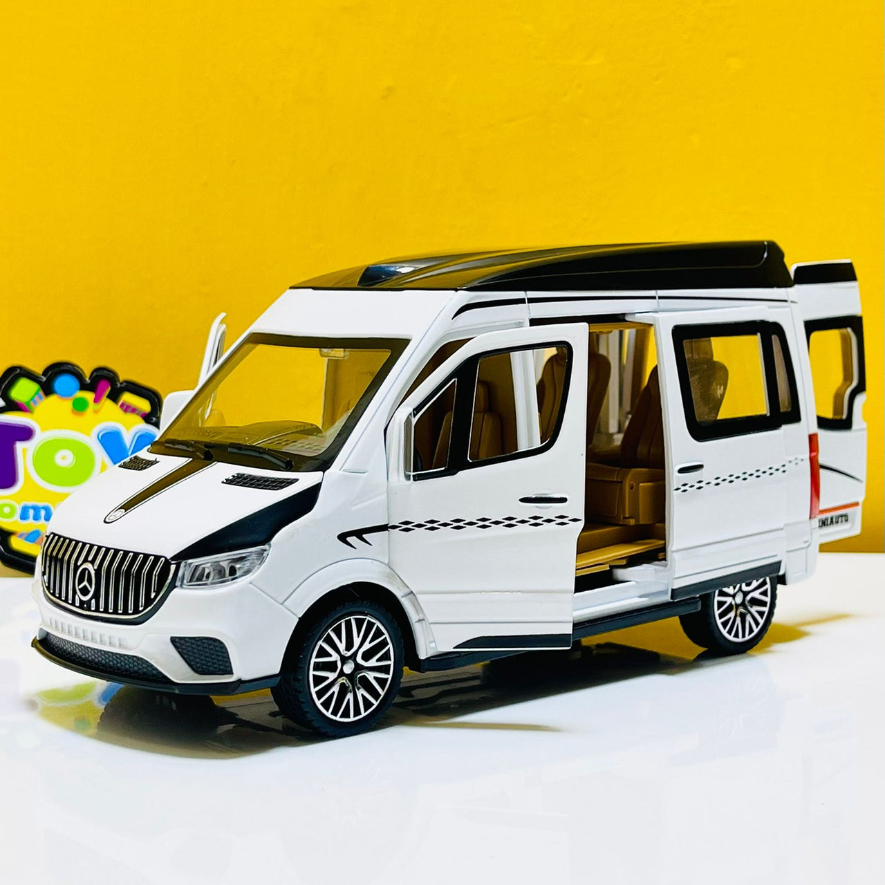 1:24 Diecast Mercedes Benz Sprinter MPV Van