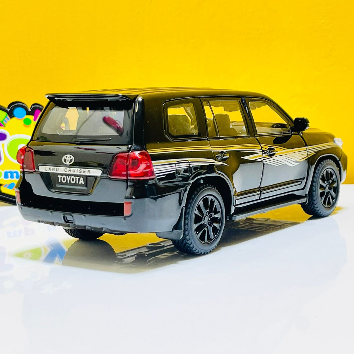 1:24 Scale Diecast Land Cruiser ZX - Licensed Model