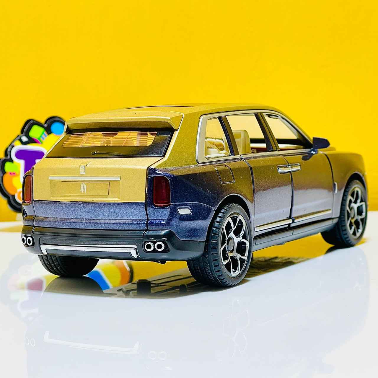 1:24 Diecast Rolls Royce Cullinan Mansory