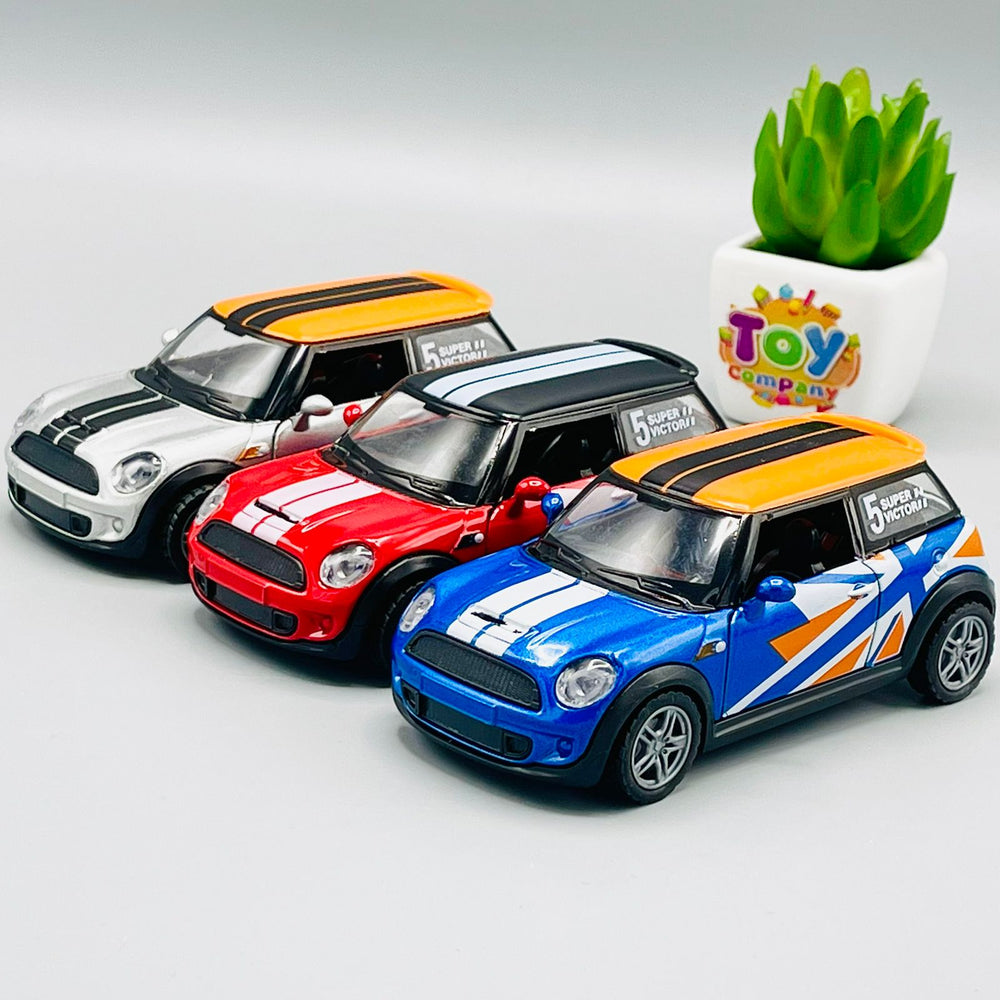 1:32 Scale Diecast Mini Cooper with Openable Doors