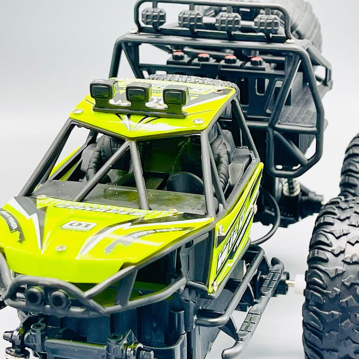 R/C Rock Crawler 6X6 With 2.4GH Remote Control