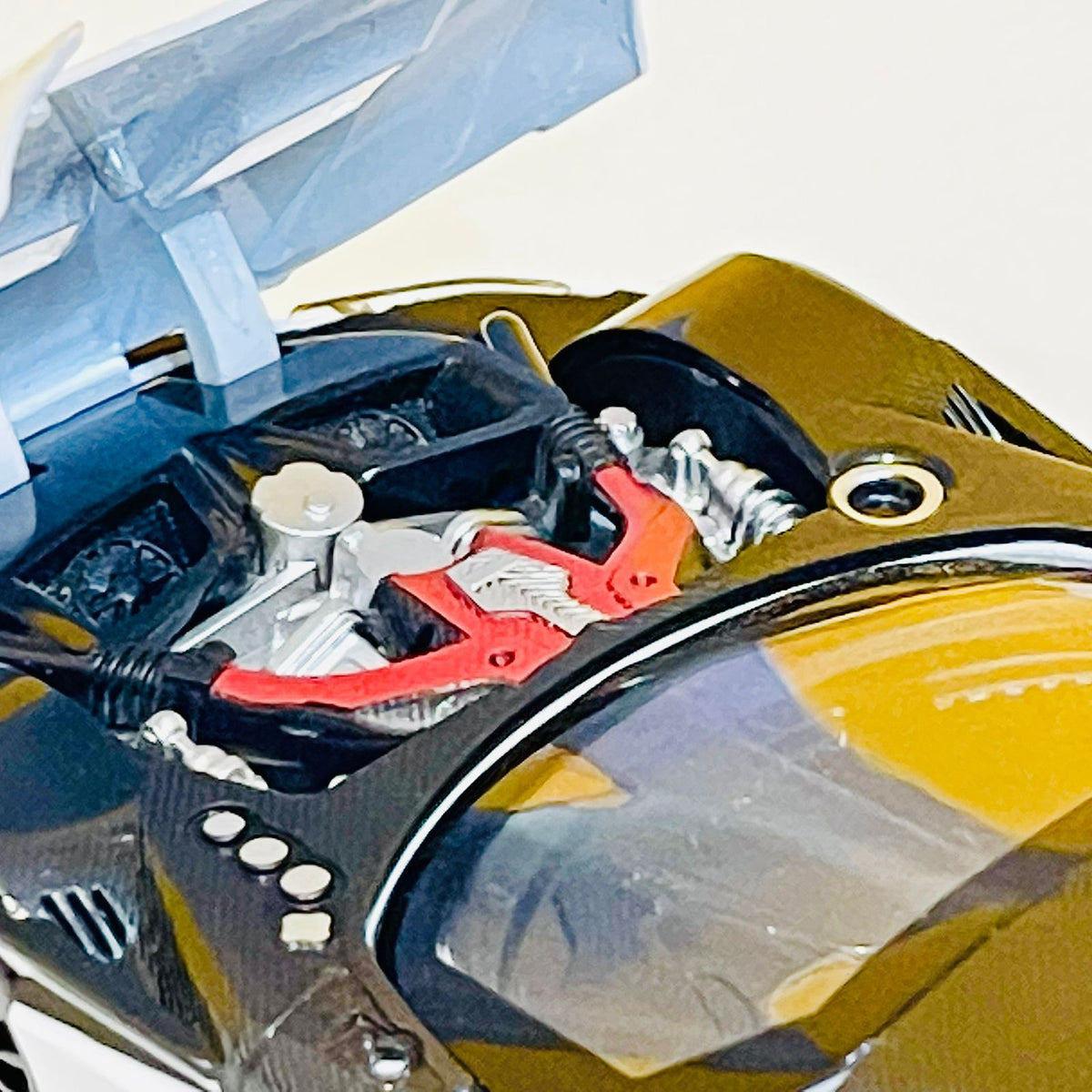 1:22 Scale Diecast Aston Martin Vulcan