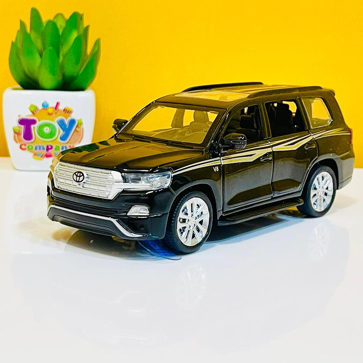 1:32 Scale Diecast Land Cruiser V8
