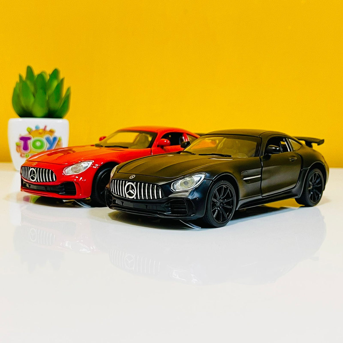1:32 Scale Diecast Mercedes Benz AMG GTR