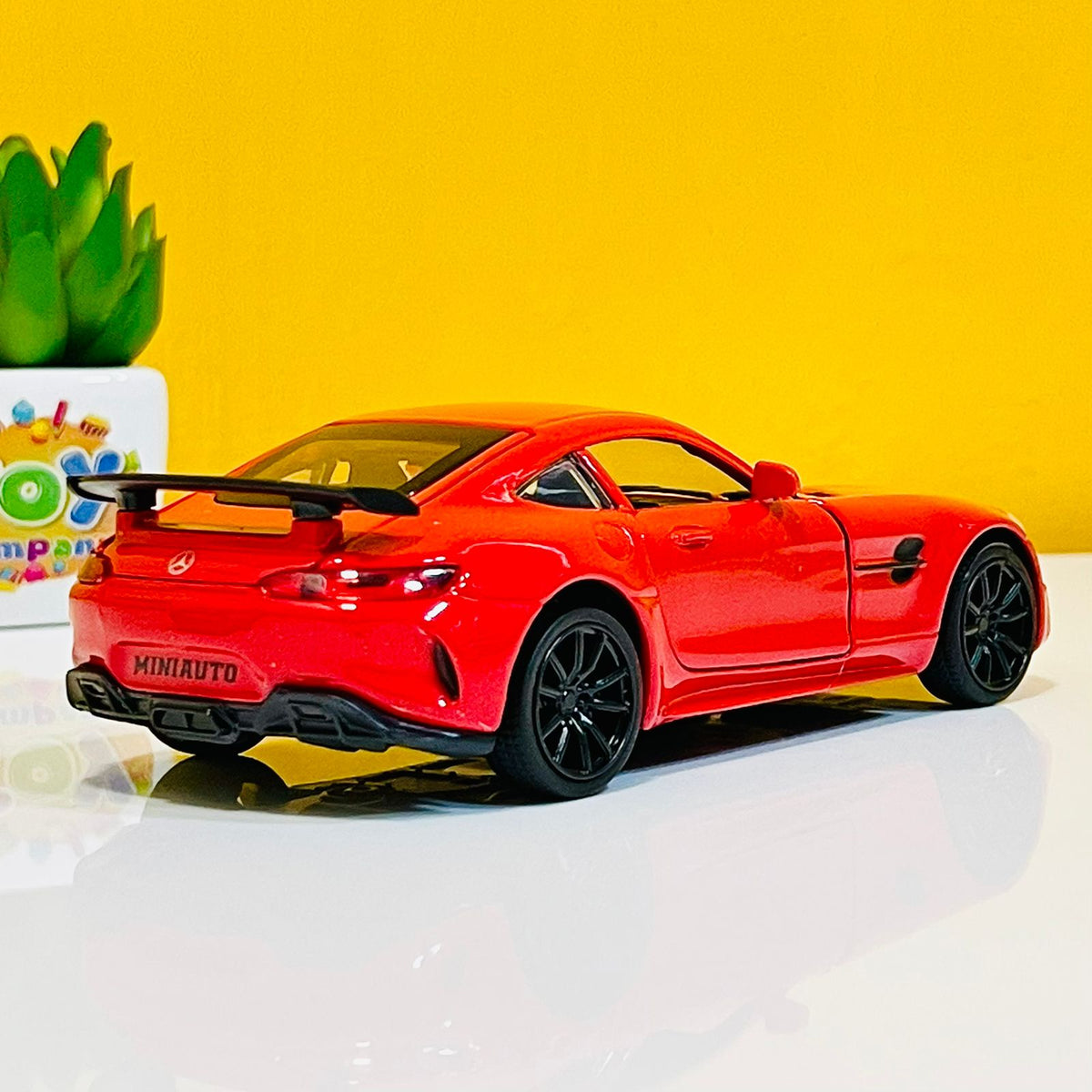 1:32 Scale Diecast Mercedes Benz AMG GTR