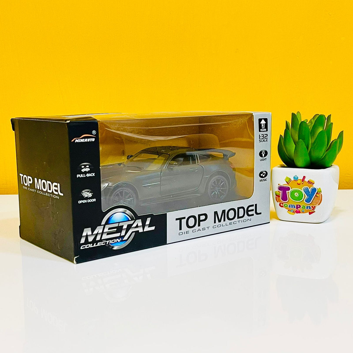 1:32 Scale Diecast Mercedes Benz AMG GTR