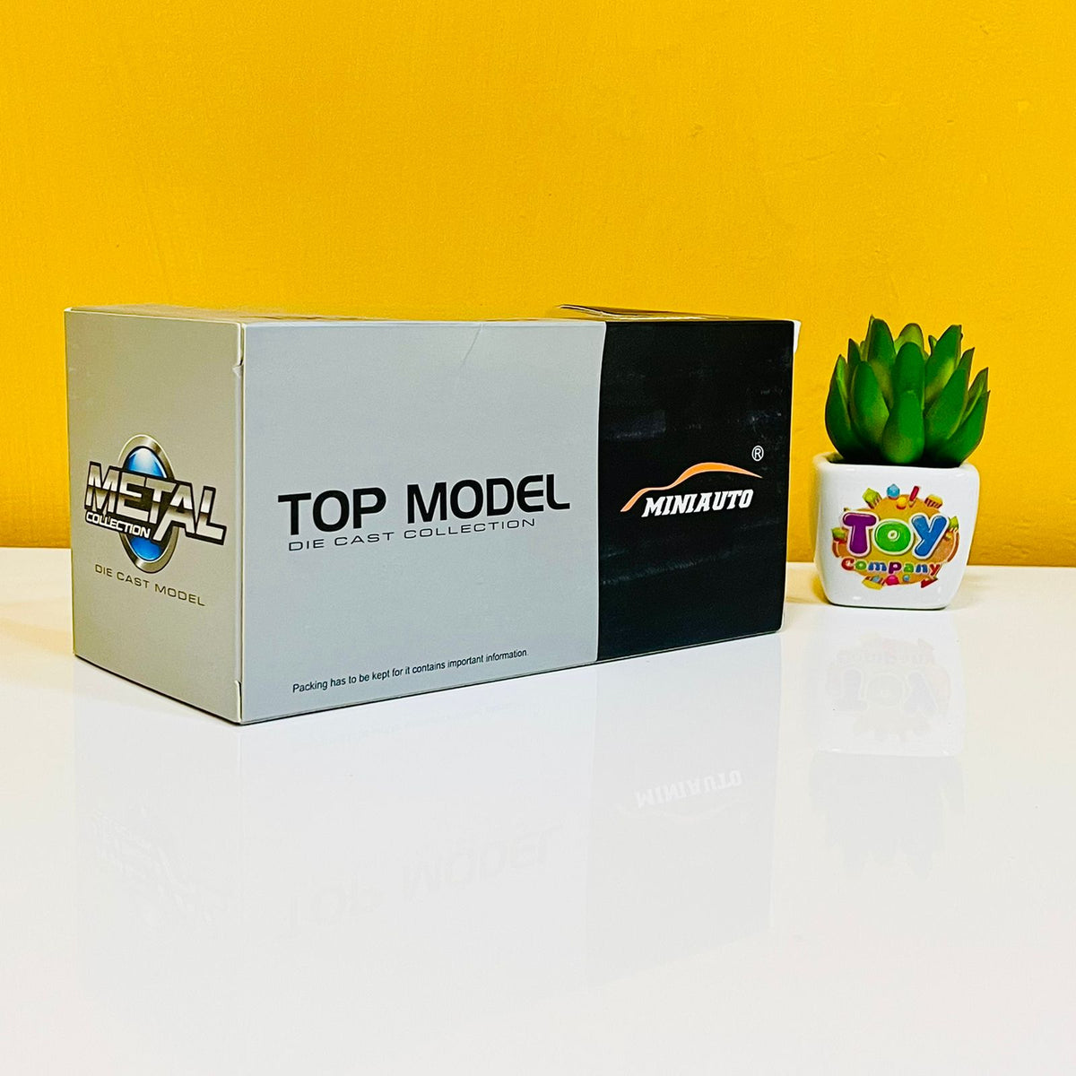 1:32 Scale Diecast Mercedes Benz AMG GTR