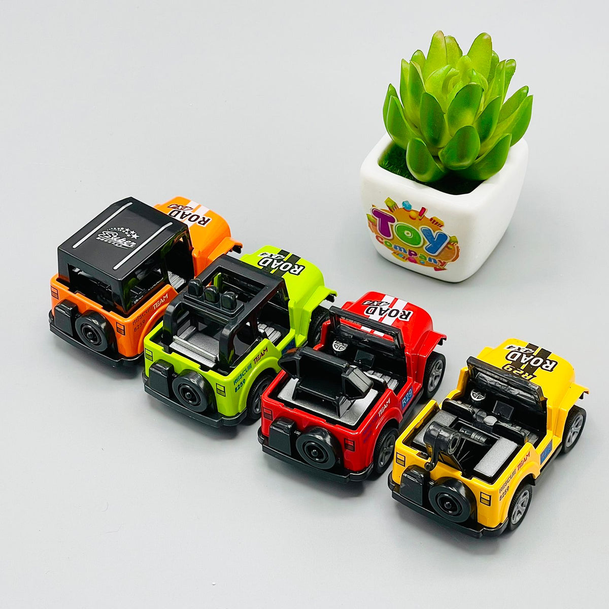 Miniature Metal Jeep Safari Pull Back Car