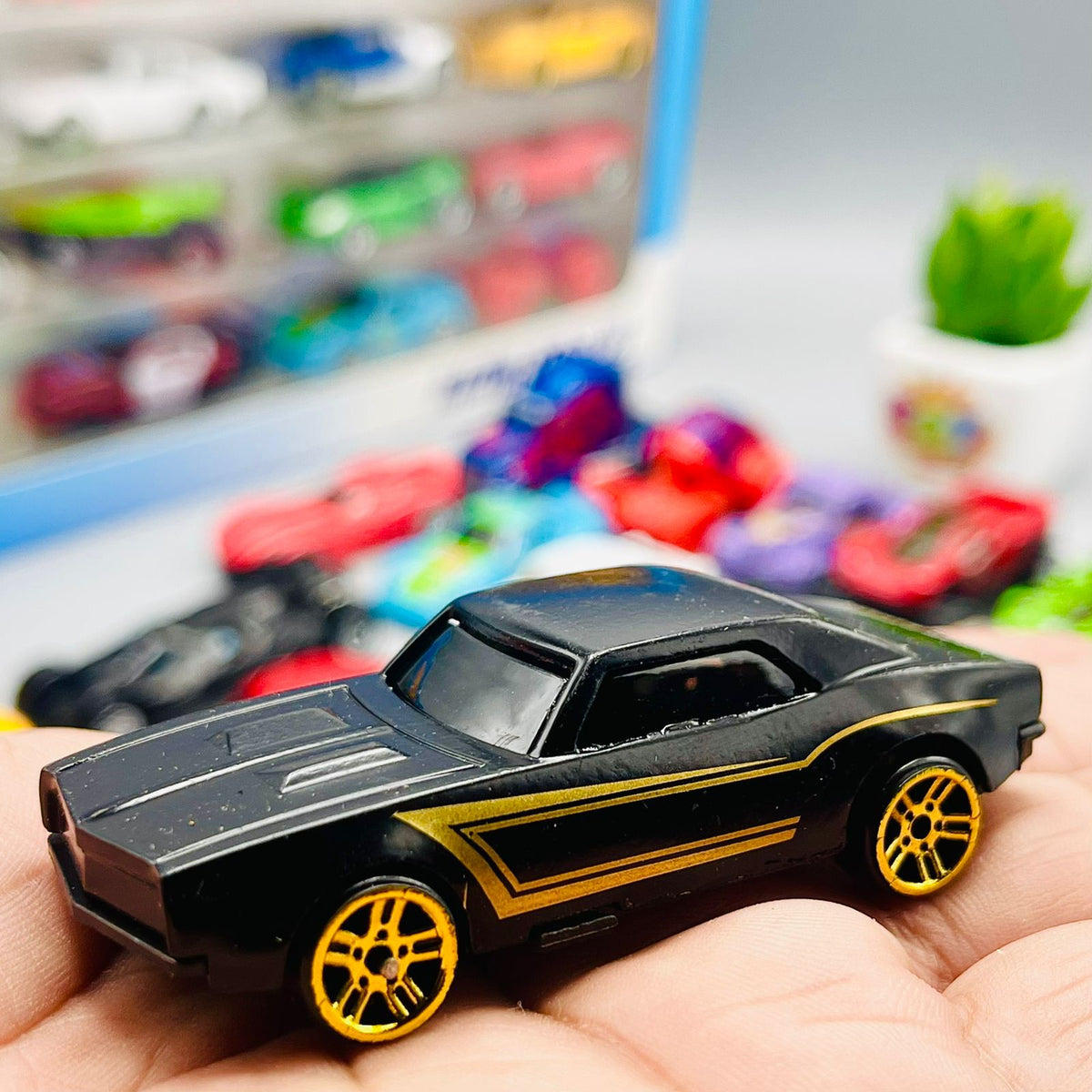 Diecast Hot Wheels Set of 20 Cars