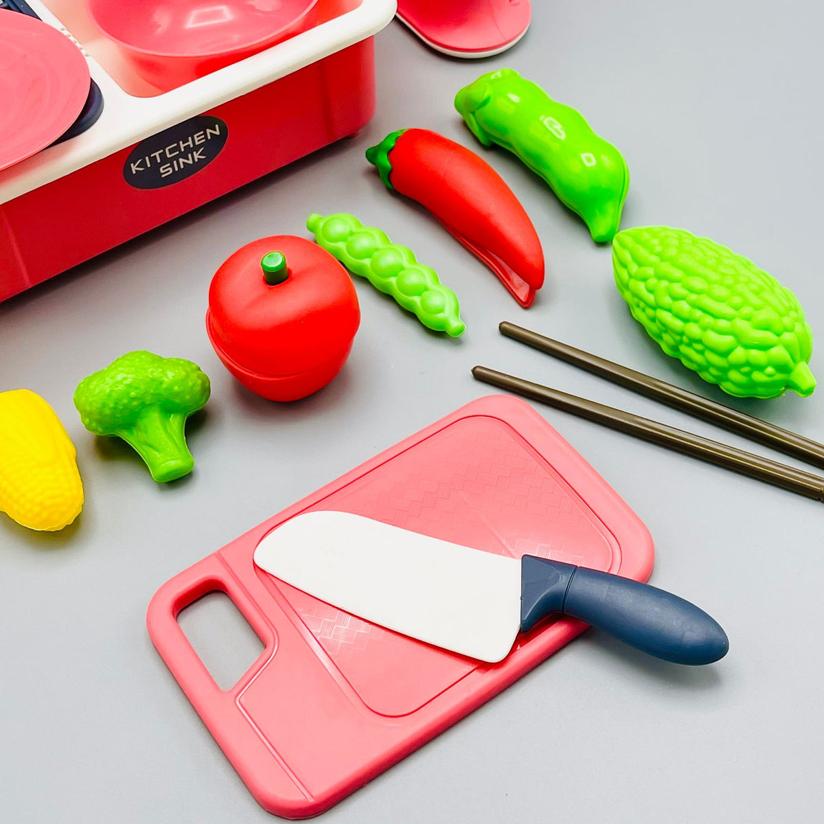 Play House Simulation Sink with Kitchen Accessories