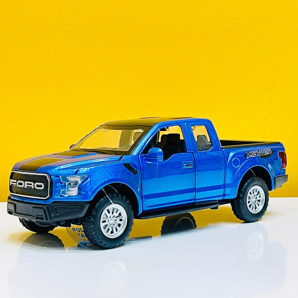 1:32 Diecast Ford F150 Pickup Truck