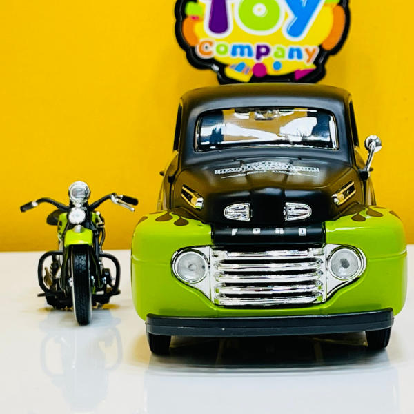 1/24 Maisto 1948 Ford F1 Pick-up with Motorcycle