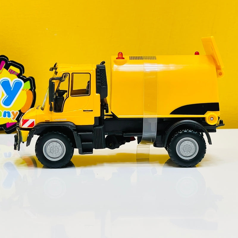 Maisto Diecast 1:36 Mercedes Benz Road Sweeper
