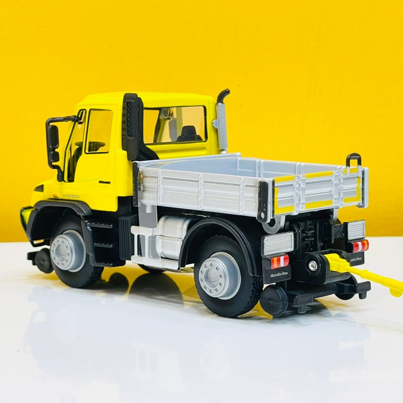 Maisto Diecast 1:36 Benz Unimog City Service Truck