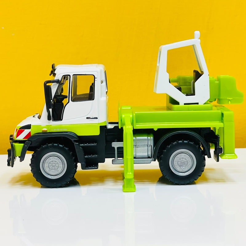 Maisto Diecast 1:36 Mercedes Benz Unimog Truck Crane