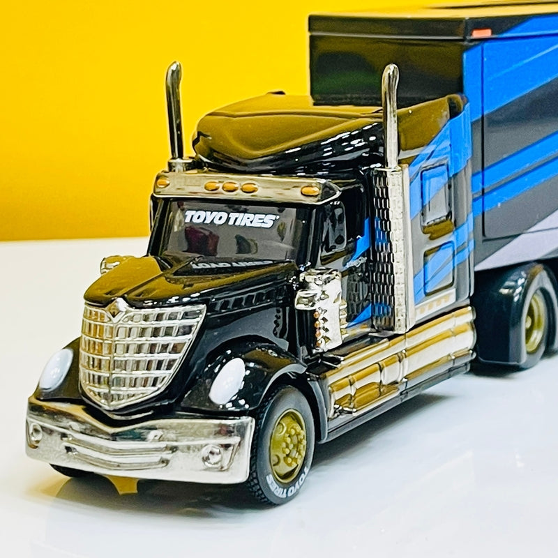 Maisto Diecast 1:64 Toyo Tires Transporter Truck