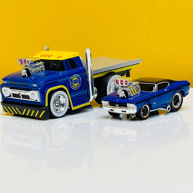 Maisto Diecast 1966 Chevrolet Flatbed with 1969 Chevelle SS