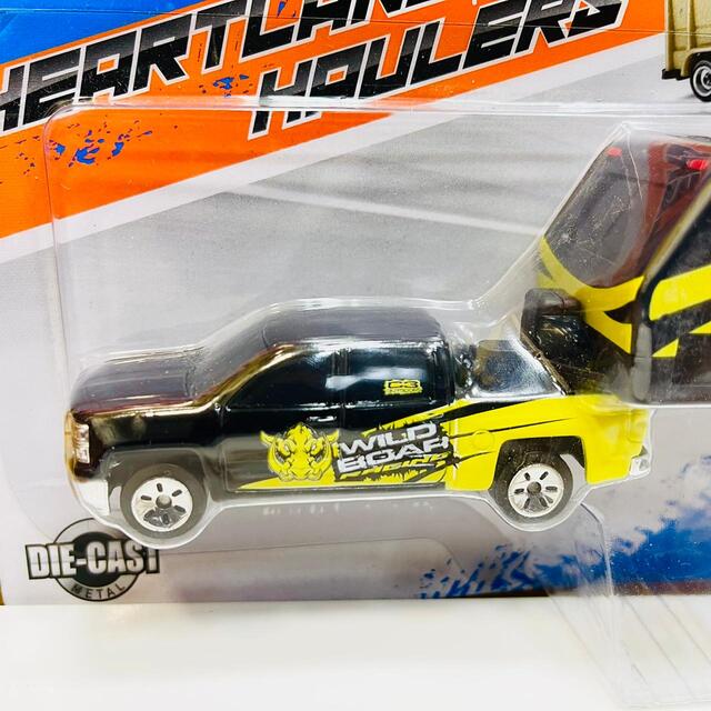 2014 Chevy Silverado 1500 Z71 Pickup Truck with Wild Boar Trailer