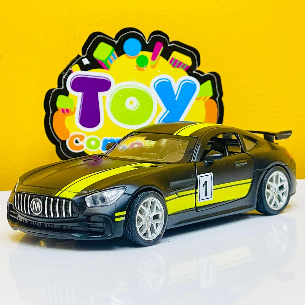 1:32 Scale Diecast Mercedes Benz AMG GTR
