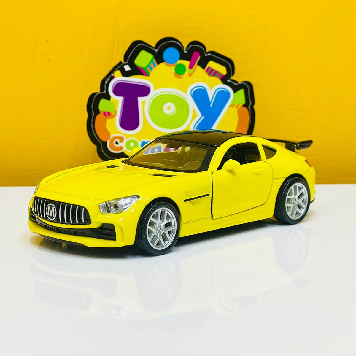 1:32 Scale Diecast Mercedes Benz AMG GTR