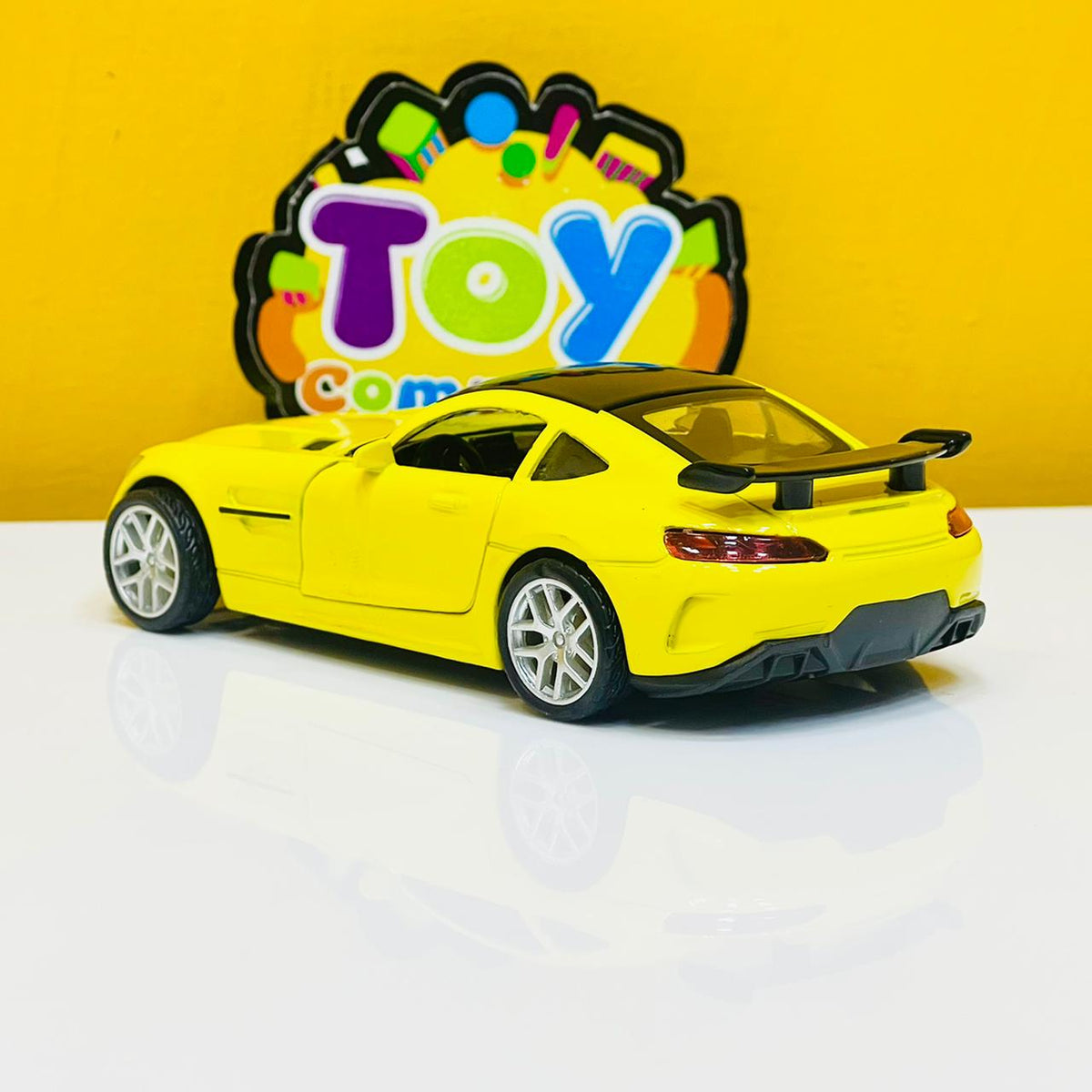 1:32 Scale Diecast Mercedes Benz AMG GTR