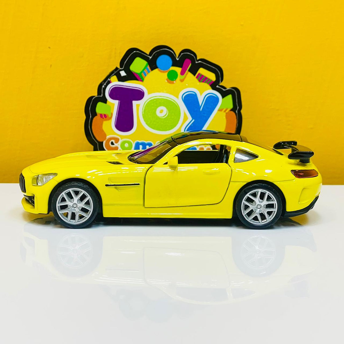 1:32 Scale Diecast Mercedes Benz AMG GTR