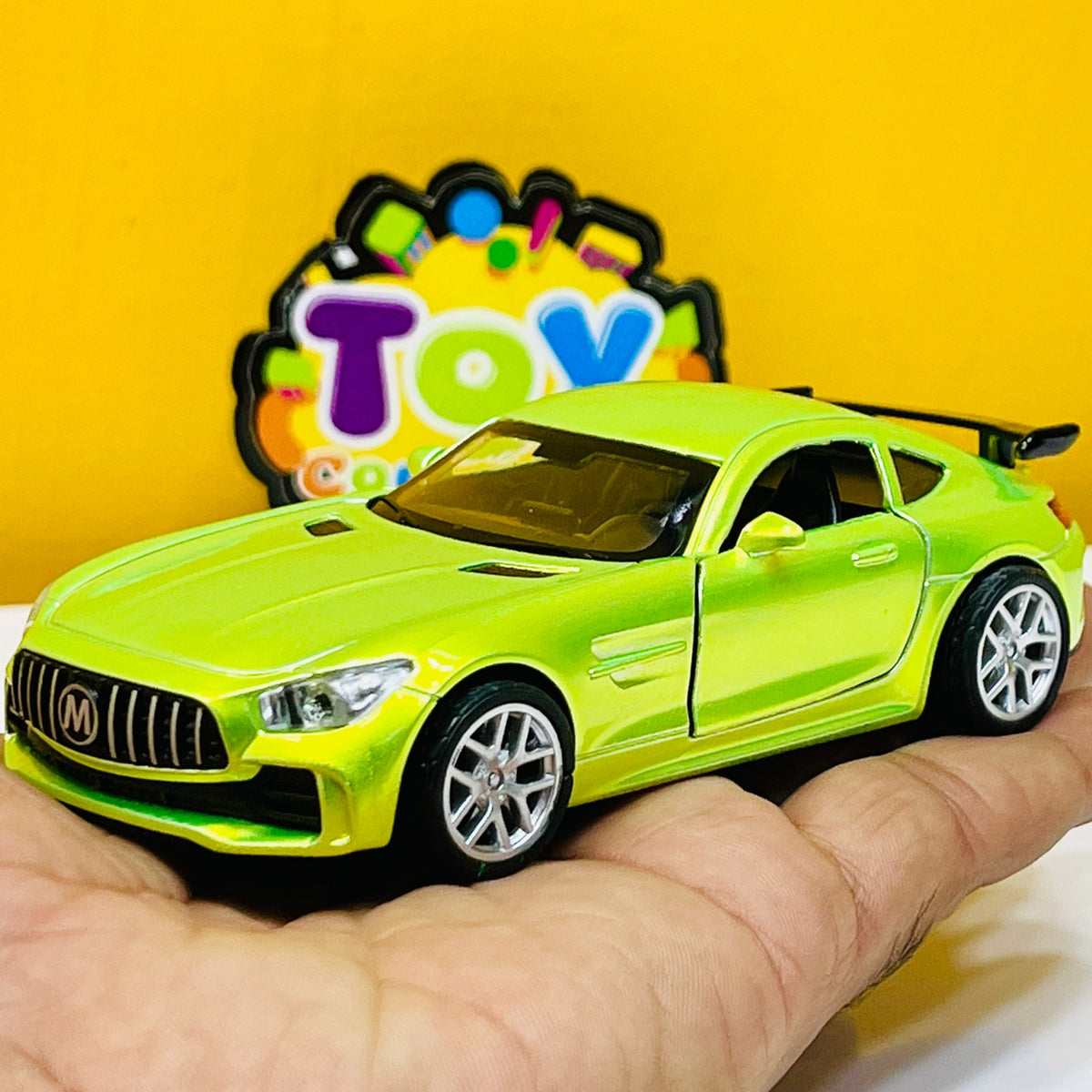 1:32 Scale Diecast Mercedes Benz AMG GTR