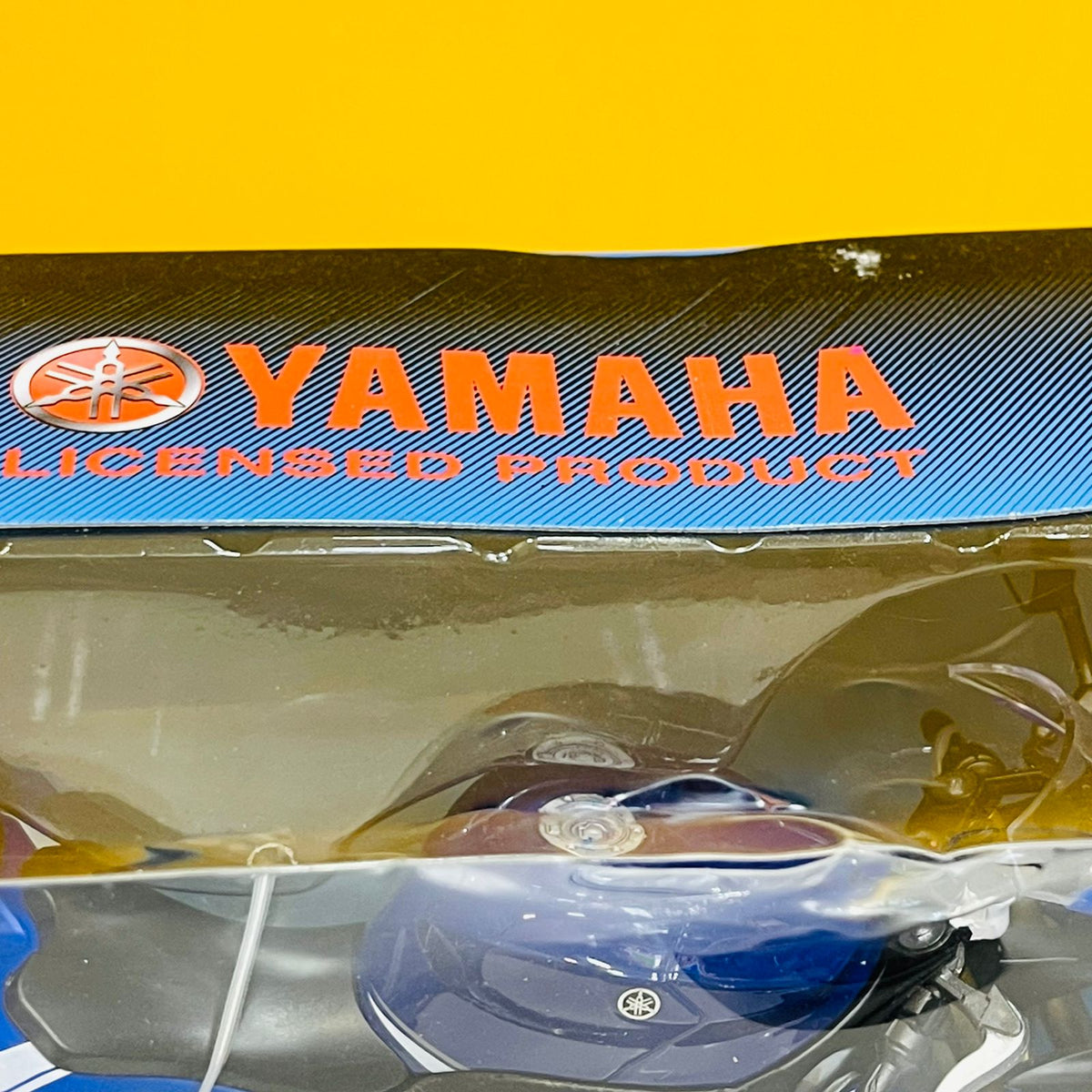 1:10 Diecast Yamaha YZF R1 by Welly - Licensed Model