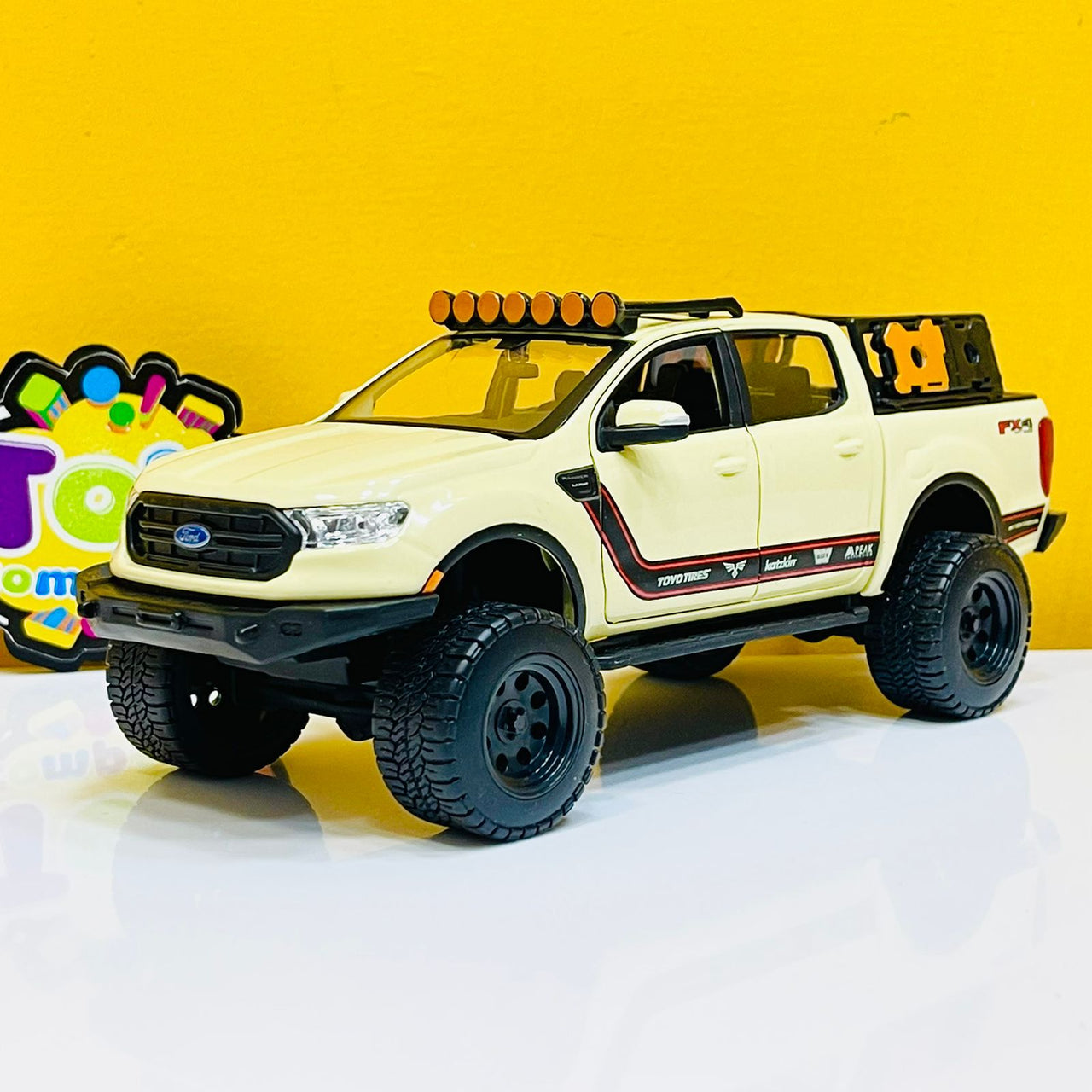 Maisto 1:27 Diecast 2019 Ford Ranger Lariat FX4 Pickup Truck