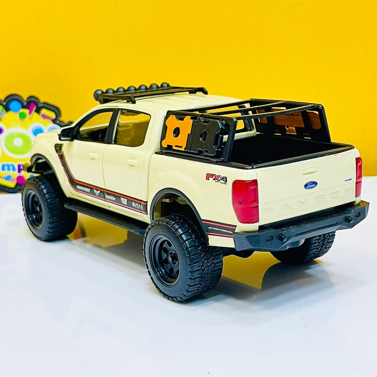 Maisto 1:27 Diecast 2019 Ford Ranger Lariat FX4 Pickup Truck