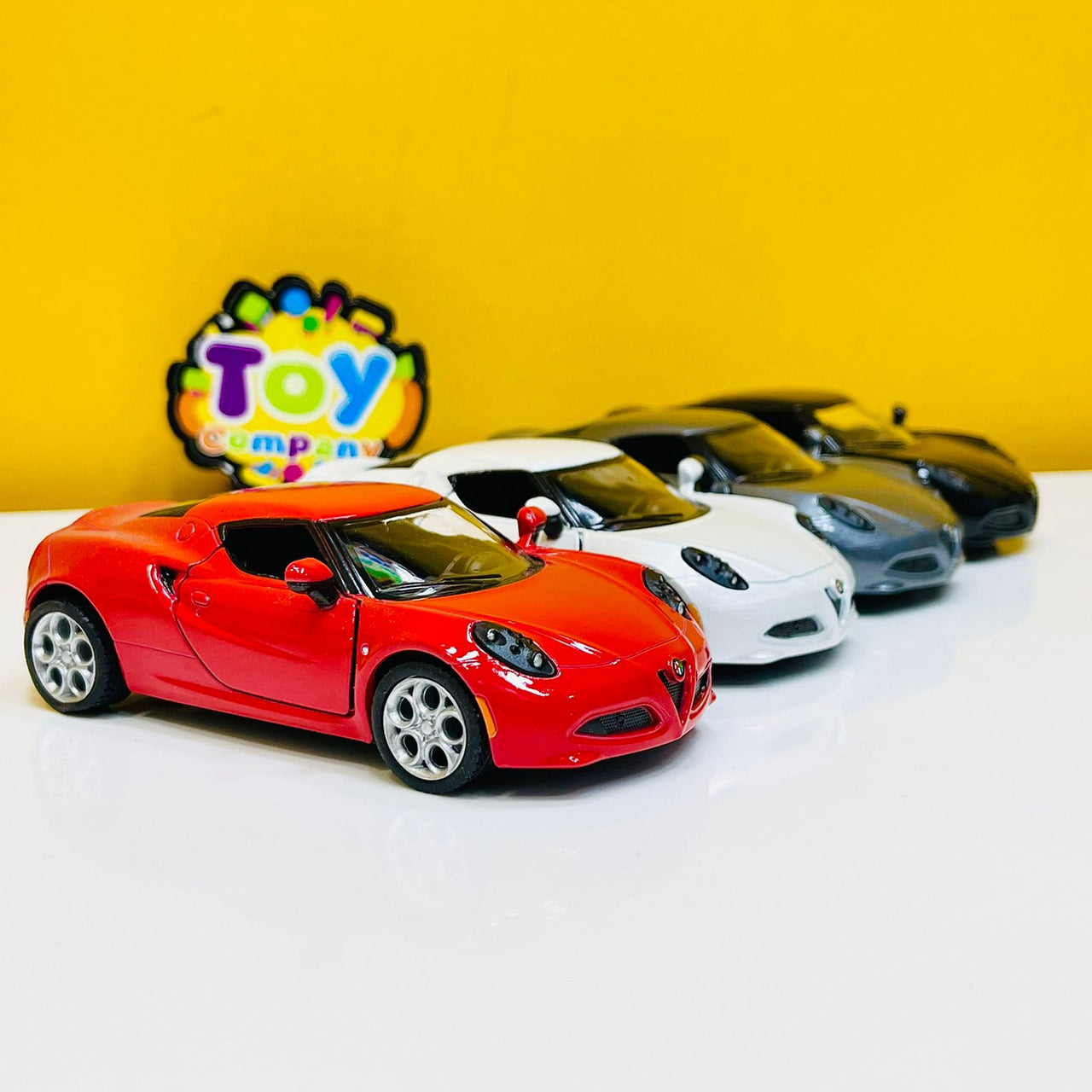 Kinsmart Alfa Romeo 4C Model Car