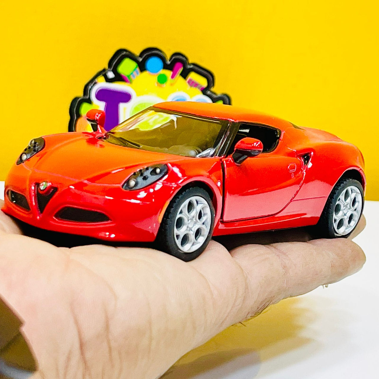 Kinsmart Alfa Romeo 4C Model Car