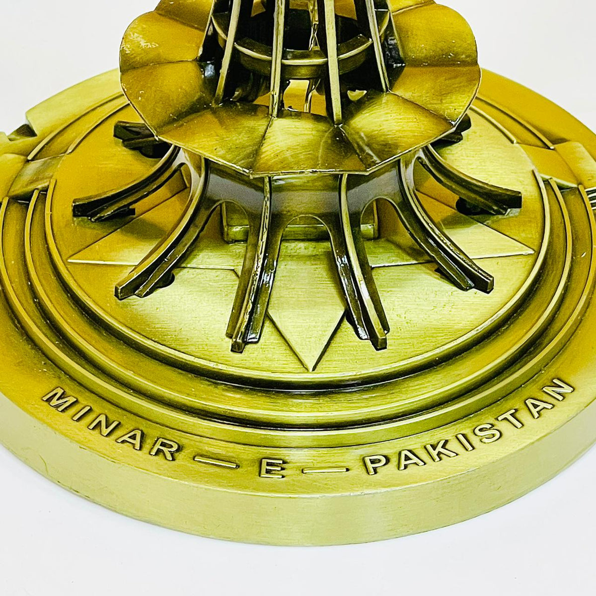 Premium Minar-e-Pakistan Metal Souvenir - Large