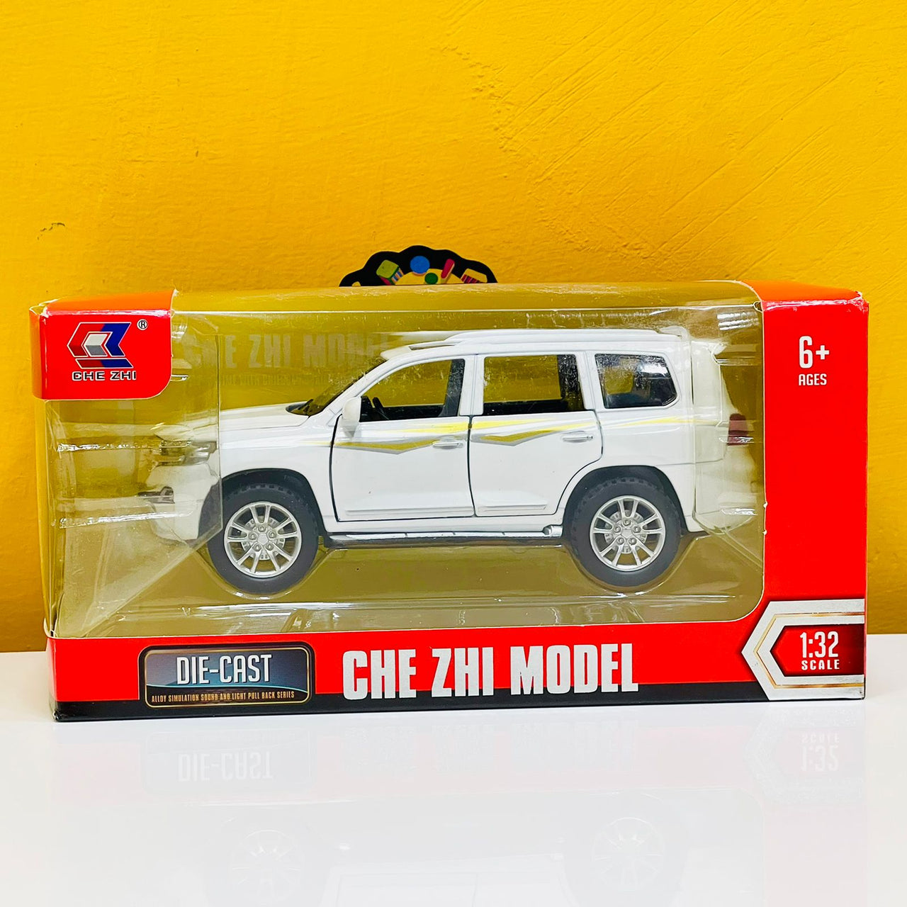 Die-cast 1:32 Scale Land Cruiser V8