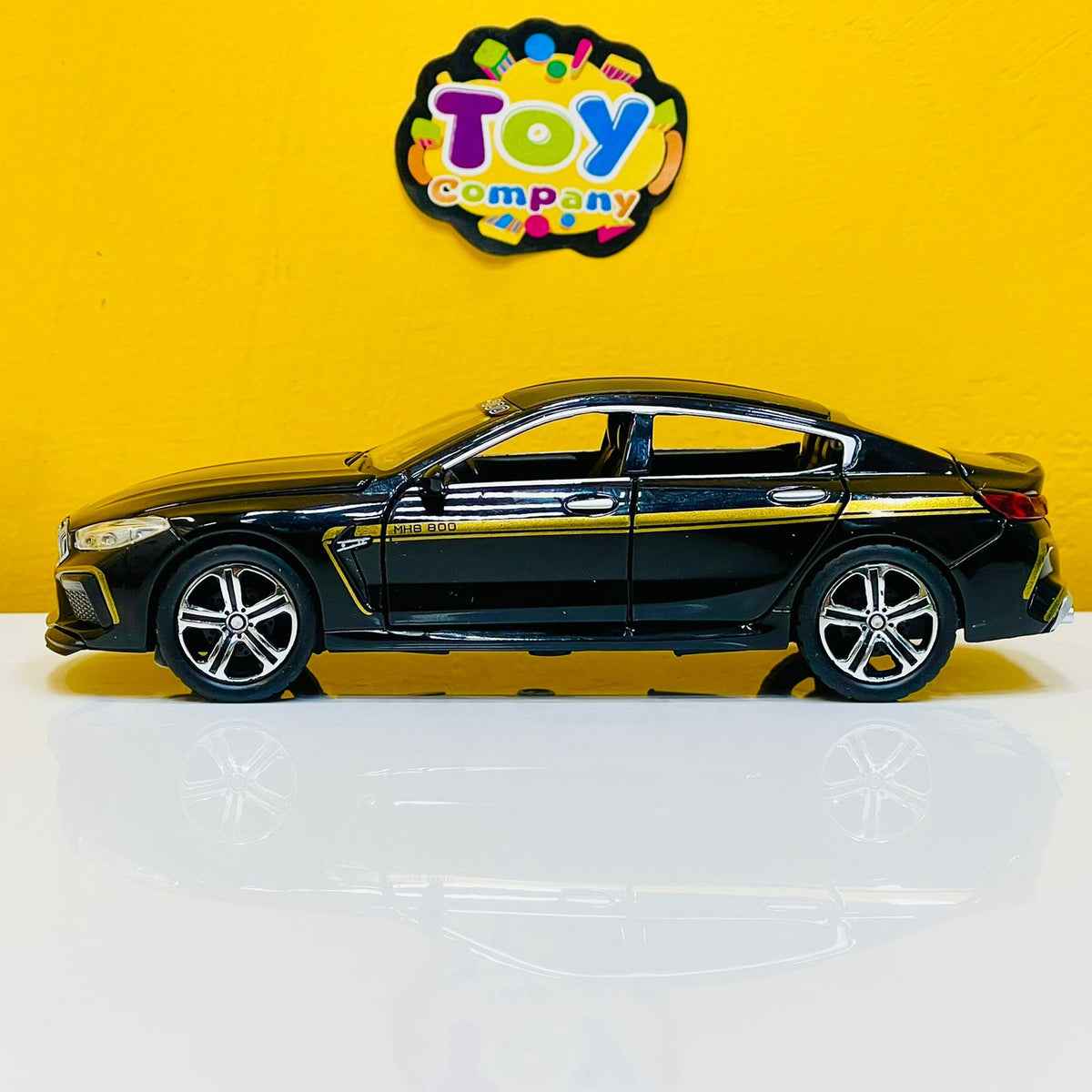 1:32 MANHART Diecast BMW M8 - Printed
