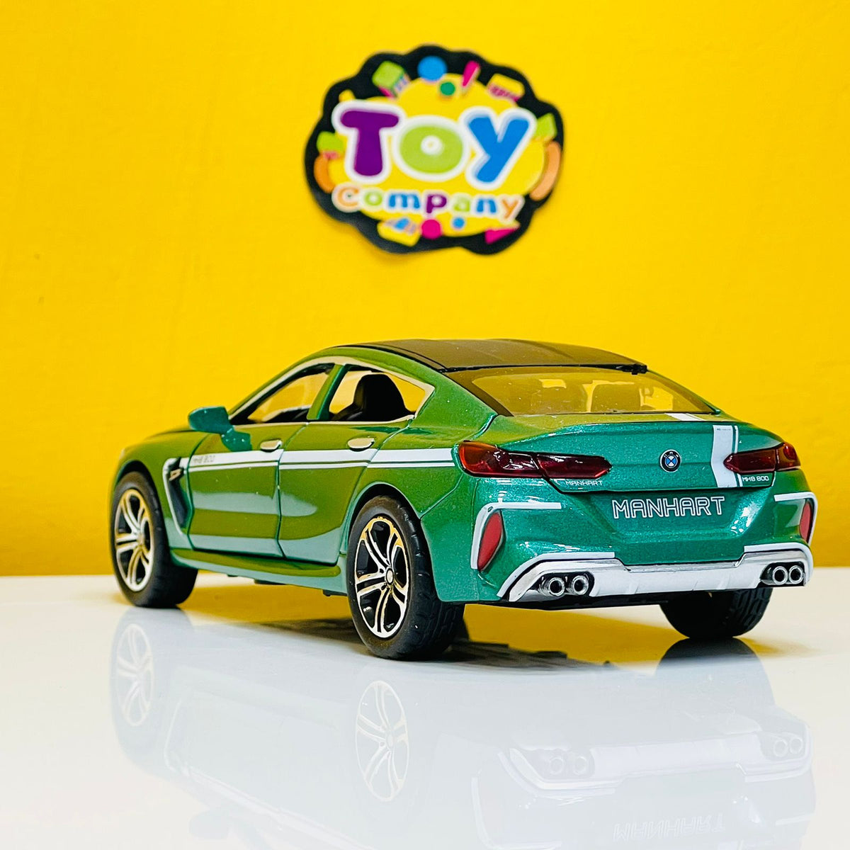 1:32 MANHART Diecast BMW M8 - Printed