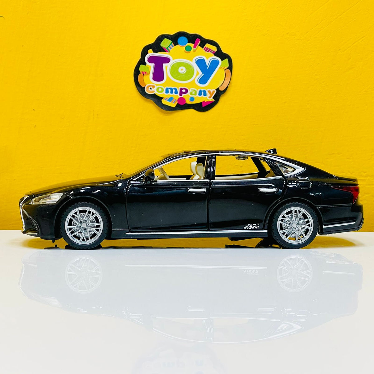 1:32 Diecast Lexus LS500H - Hybrid