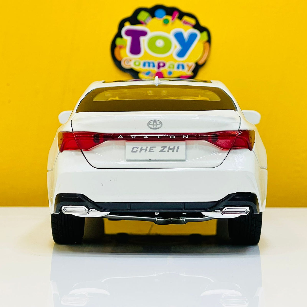 1:24 Diecast Toyota Avalon Model Car