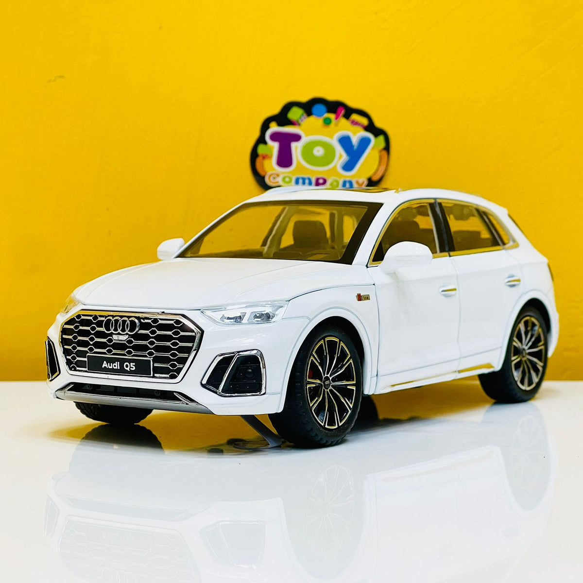 1:24 Diecast Audi Q5 - Licensed model
