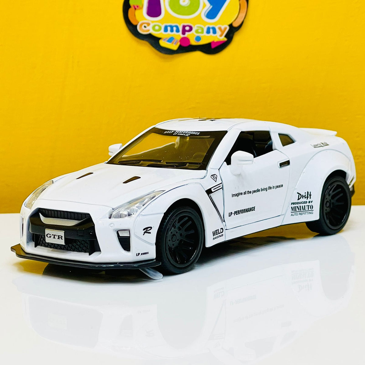 1:32 Diecast Nissan GTR NISMO