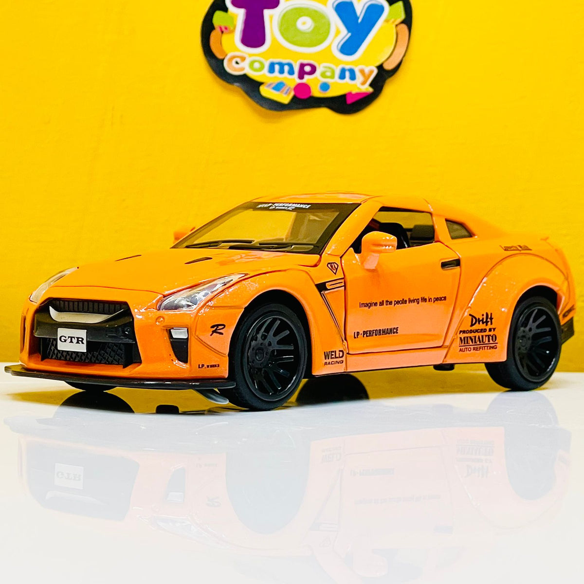 1:32 Diecast Nissan GTR NISMO