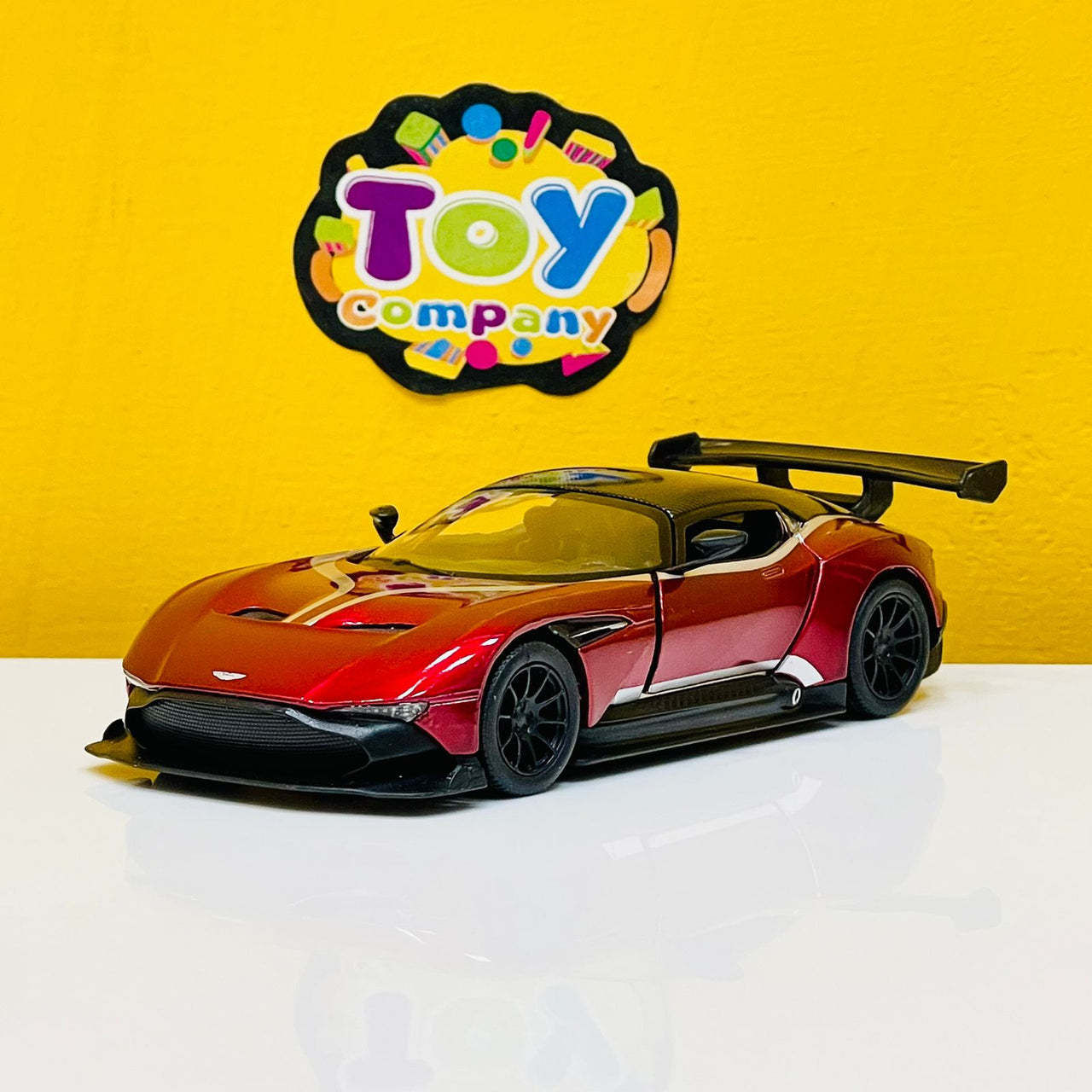 Kinsmart Aston Martin Vulcan - Printed