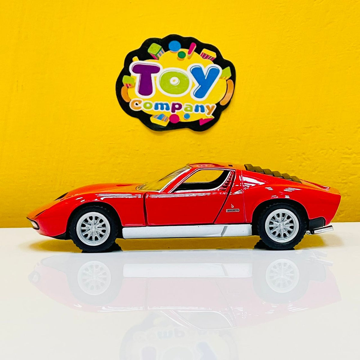 Kinsmart 1:34 1971 Lamborghini Miura P400 SV