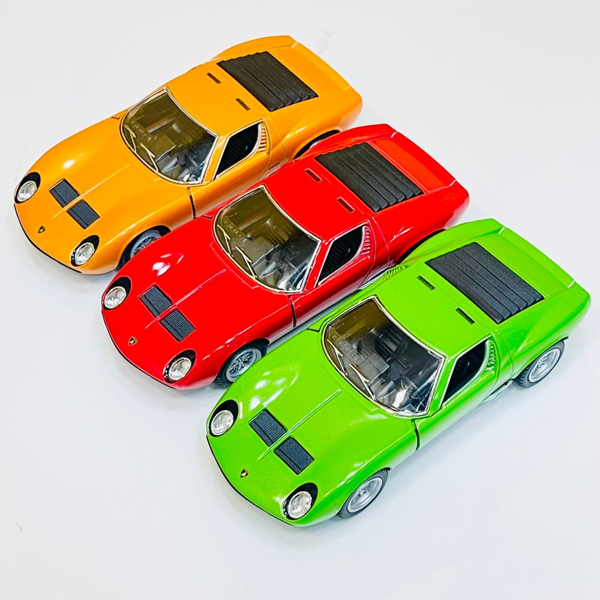 Kinsmart 1:34 1971 Lamborghini Miura P400 SV